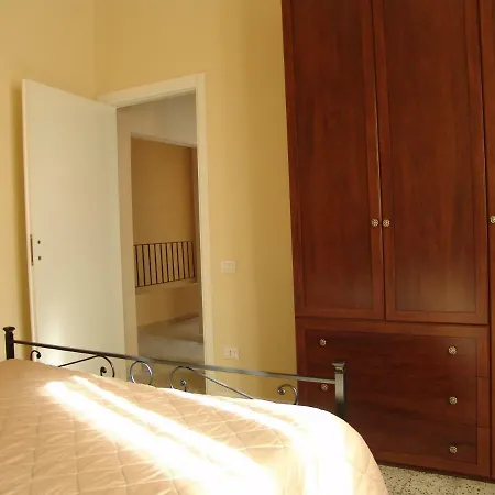 La Casa Prima Del Ponte ベッド・アンド・ブレックファスト Morrovalle